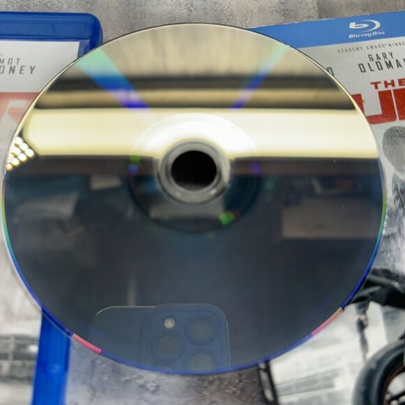 The Courier (Blu-ray, 2019)  Olga Kuryenko - Picture 3 of 3